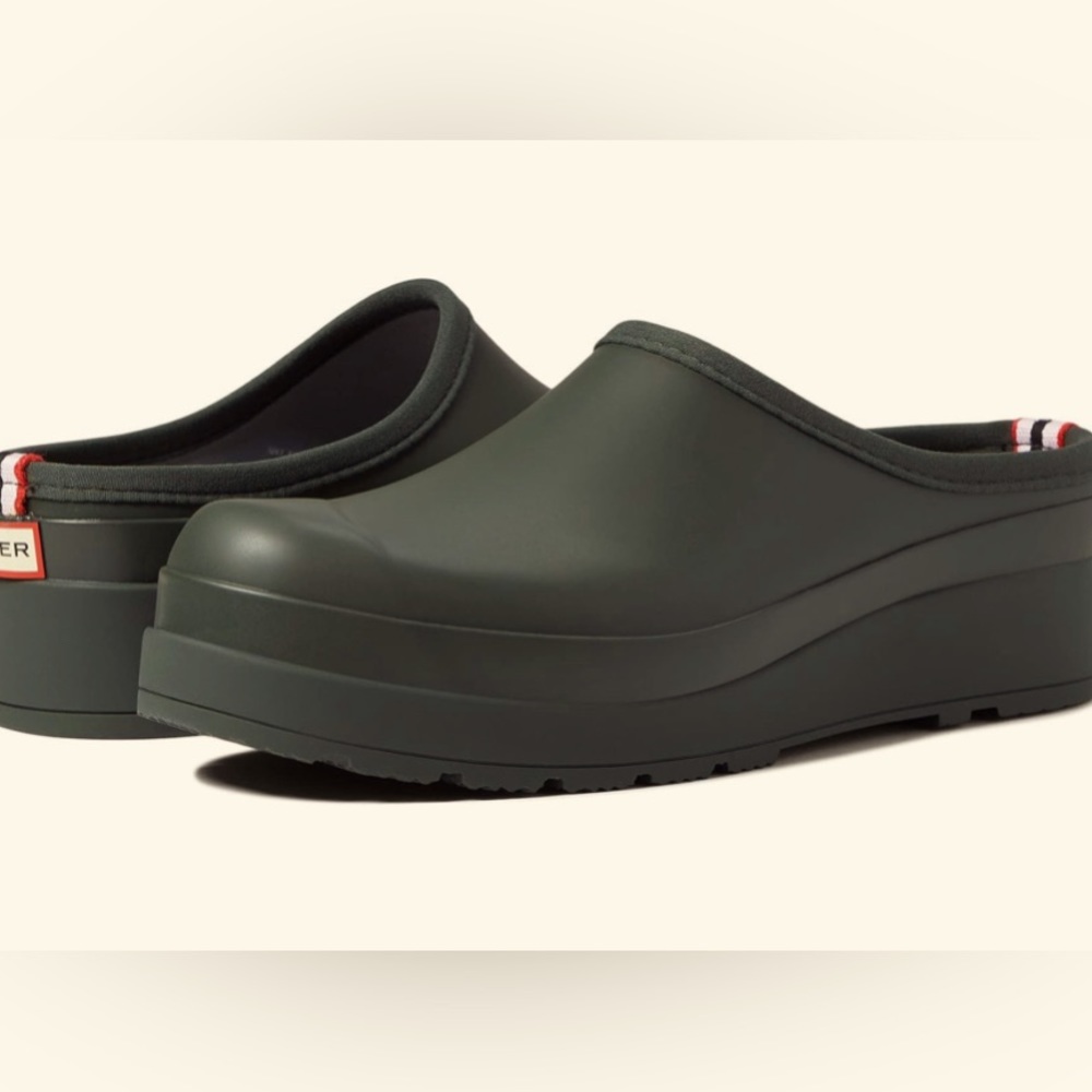 These are rich quality sturdy classic Hunter mules.